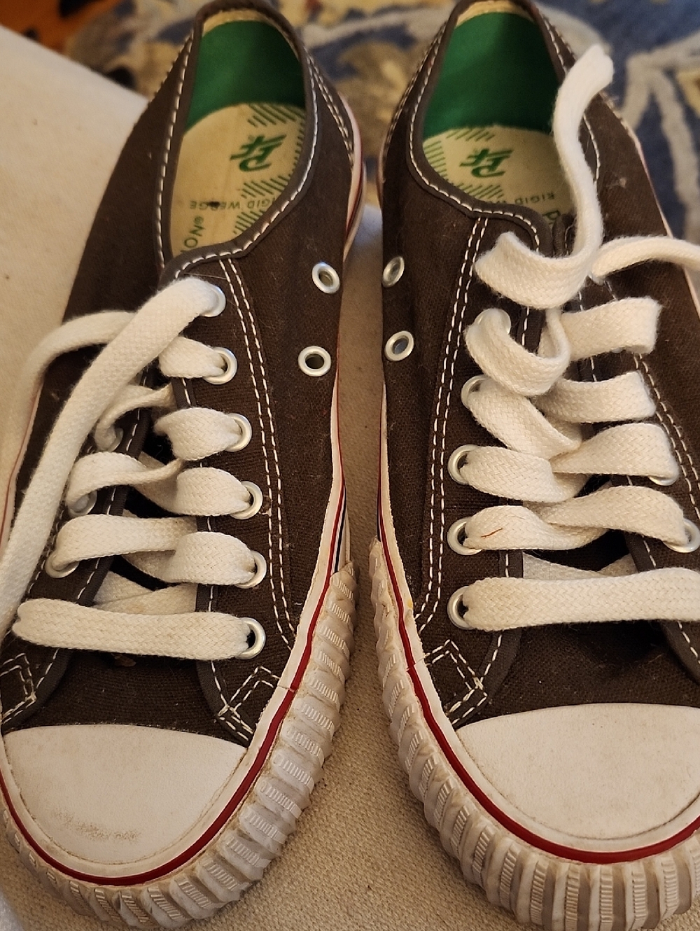 PF Flyers , Women’s Green, TriCanvas Low-Top Sneakers with White Laces - Picture 2 of 6